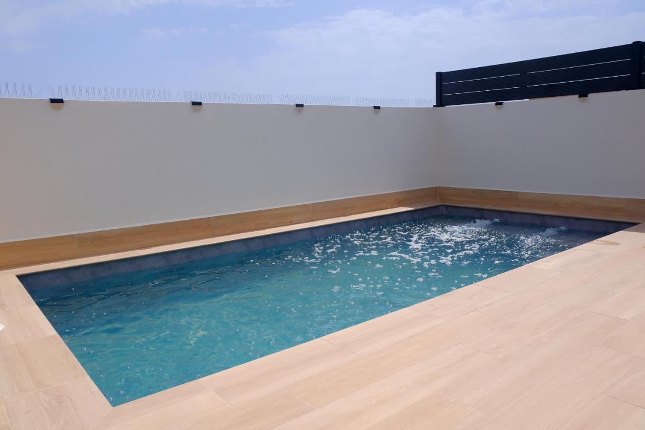 El Atico De Teresa Con Piscina Privada Climatizada A 250M Playa Apartman Vera Kültér fotó